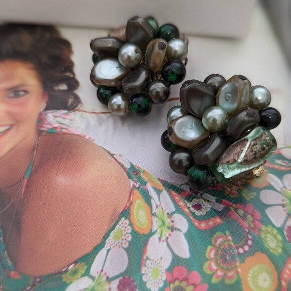 Vintage Cluster Beaded CLIP-ON Earrigns Glass Art Antique Beads Silvery Grey mix - Picture 1 of 11